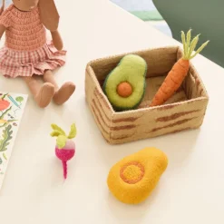 Kids West Elm Felt Veggie Set